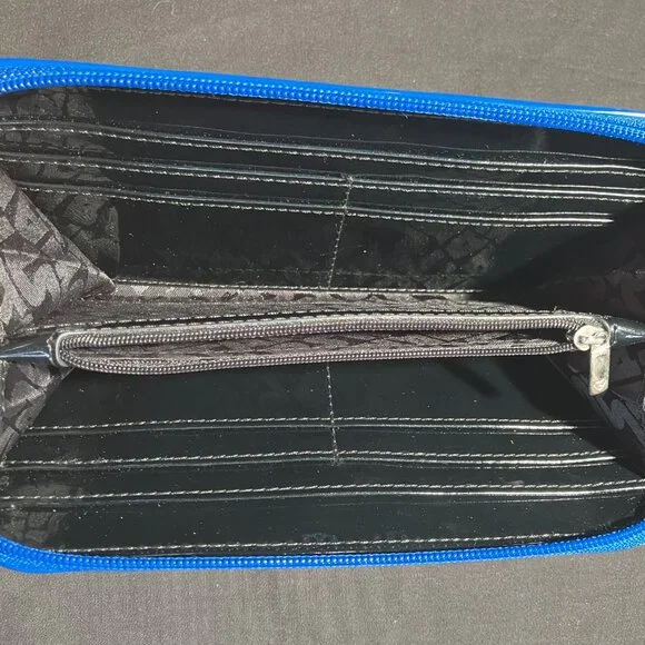 Loungefly R2D2 Blue & White Clutch/Bifold Wallet - Picture 4 of 7